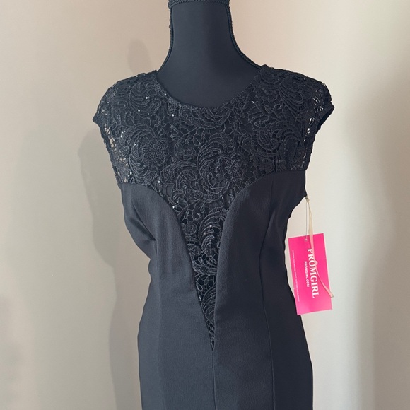PromGirl Elegant Black Lace Dress - Picture 3 of 7